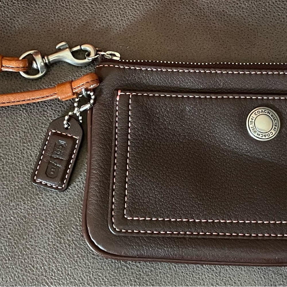 NWOT Coach Wristlet